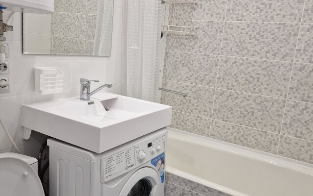 Na Avtostancii Elizovo Triple Living Quarters
