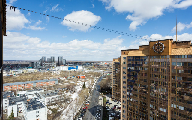 Апартаменты  на 18 Этаже Hugge Place