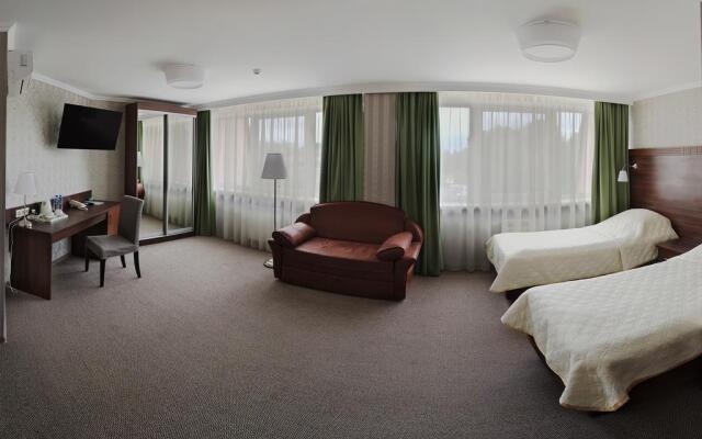 Avrora Hotel