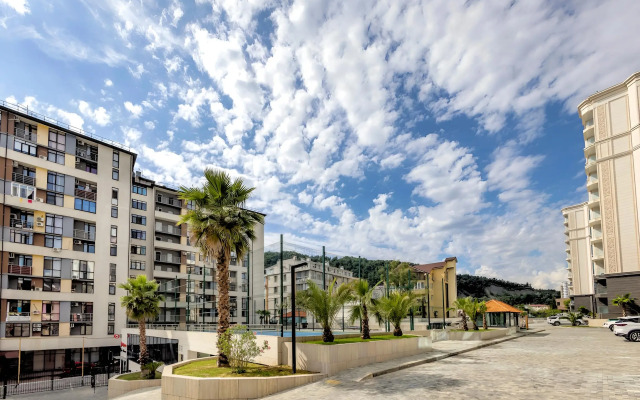 Квартира с бассейном на территории МореСолнцеАпарт