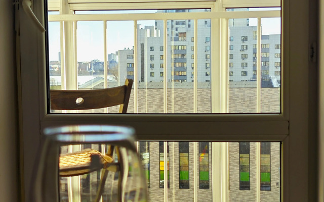 Odnushka U Metro Kozyya Sloboda Apartments