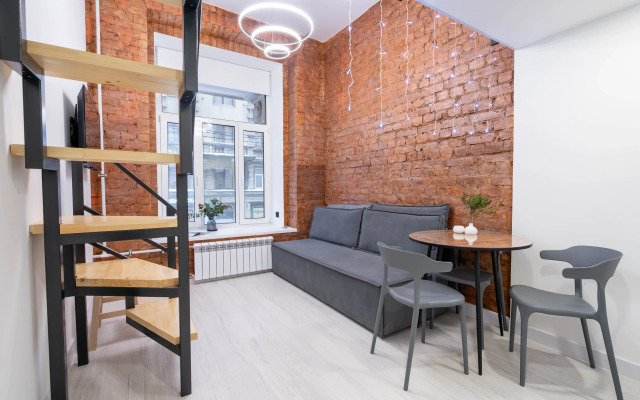Flat Svetly Ugolok V Serdtse Peterburga