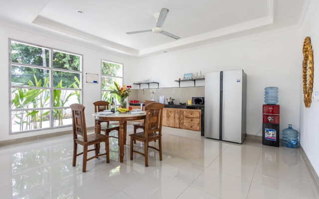 Chunga Changa Villa – Kitchen – Kuta