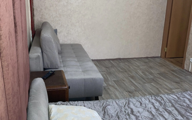 Квартира Двухкомнатная квартира на Народном опалчении.