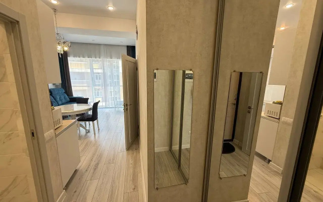 790 Na Krymskoy 89 Apartments