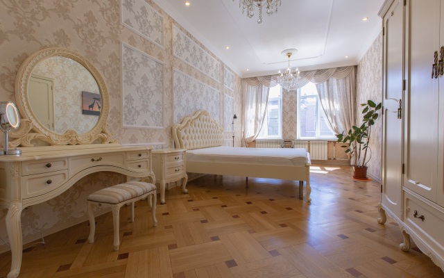 Samotsvet Na Naberezhnoy Kanala Griboyedova 49 Apartments