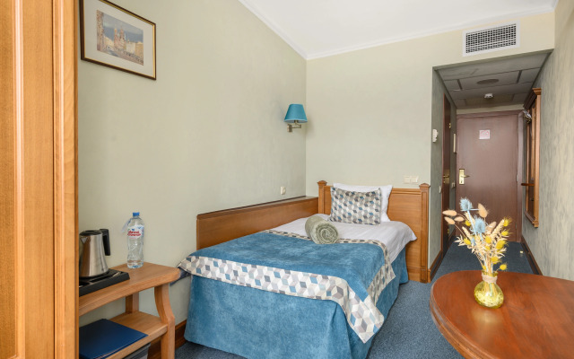 3 Mostа Hotel