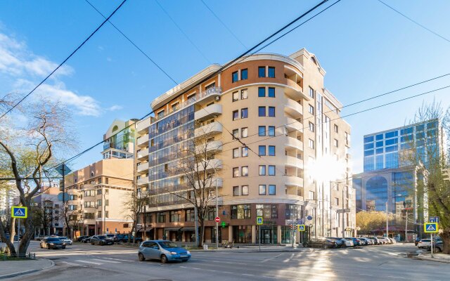 Апартаменты в центре Екатеринбурга на Белинского 30 (678)