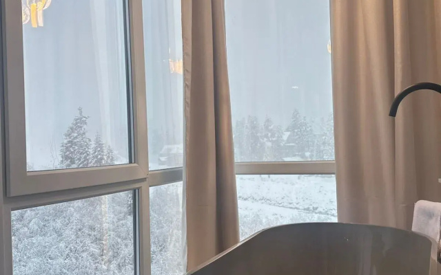 Apartamenty Luks Dombaj TAUKEL'̱
