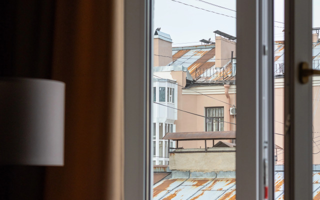 Stilnaya Dizaynerskaya V Odnom Iz Uyutnykh Rayonov Peterburga Flat