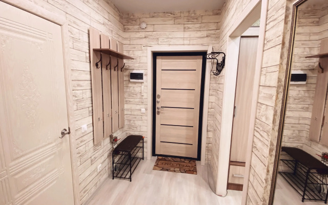 Na Ulitse Pavshinskiy Most 1/4 Flat