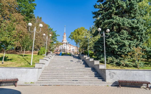 Flat Sovremennaya Kvartira V Tsentre Goroda