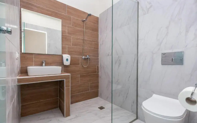 Aqua Luxury Suites