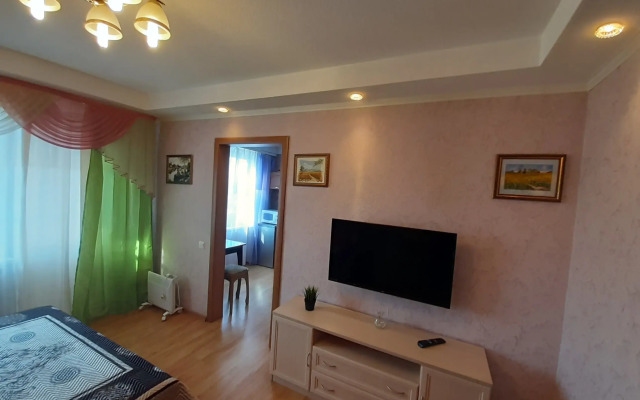 Апартаменты с 1 комнатой с красивым видом на город (КВАРТИРА51)