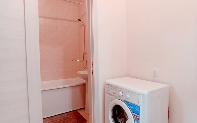 Na Ulitse Akademika Makeeva 20 Flat