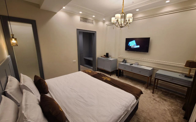 Bravo Hotel