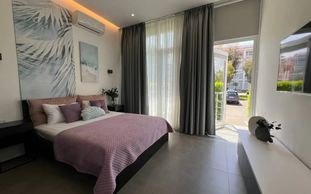 Semeynye S Terassoy Apartments