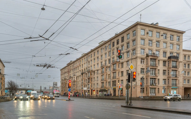 Na Lomonosovskoy Flat
