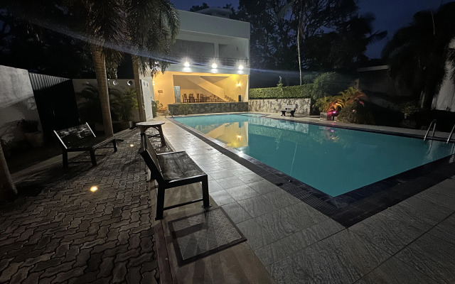 Surf and Ride by Alisher Guest house