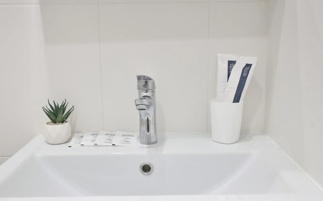 Yevrodvukhkomnatnaya Kvartira v Zhk Karavella Portugalii Flat