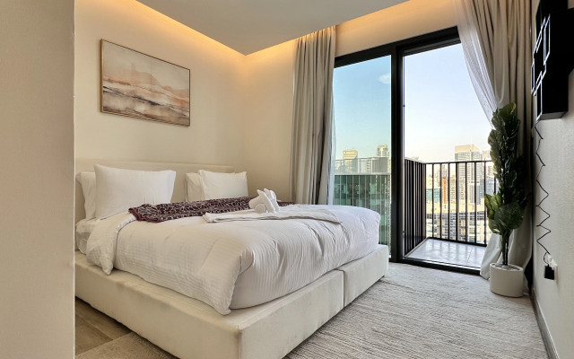 Апартаменты Vserve Modern Oasis: Canal & Burj Views