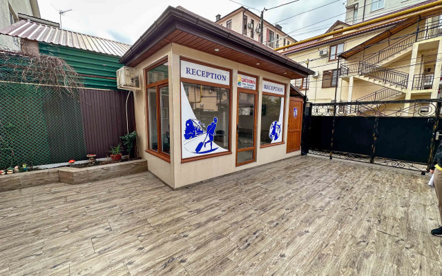 Edelveys Hotel