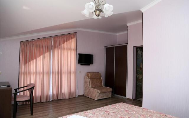 Elida Guest House