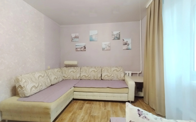 Dvukhkomnatnye Na Komsomolskoy Apartment