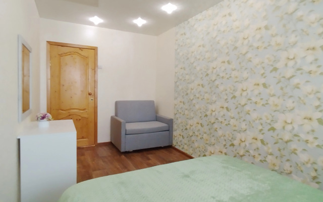 Dvukhkomnatnye Na Komsomolskoy Apartment