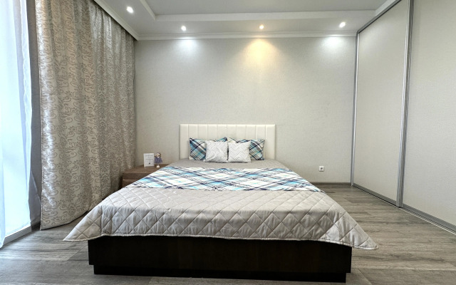 S Vidom na Gorod Sozdayut Uyutnuyu Atmosfery Apartments