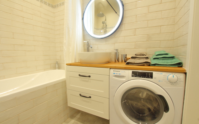 Апартаменты Милли Хаус, Набережная Кабан