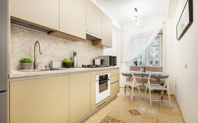 Квартира Трехкомнатная с Видом на Фонтанку