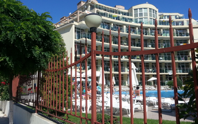 Menada Julia Apartments