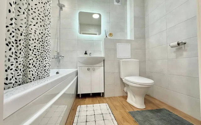 Ryadom S Readovskim Parkom Flat