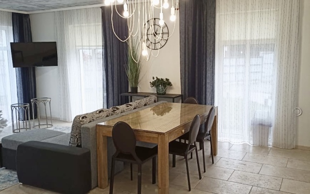 V Tsentre Zelenogradska Guest House