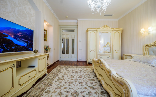 Апартаменты Роскошная квартира Классика с видом на парк