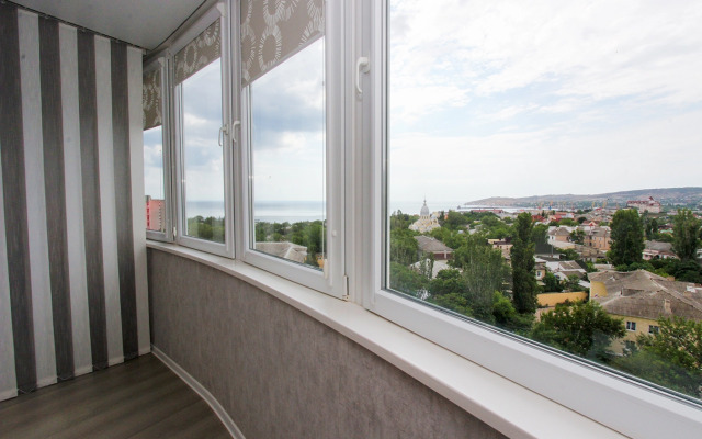 Roskoshnaya Dvukhkomnatnaya s Vidom na More v Feodosii Flat