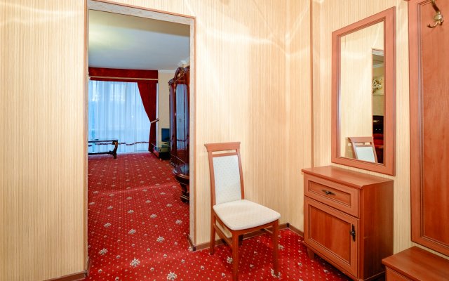 Kiparis Hotel
