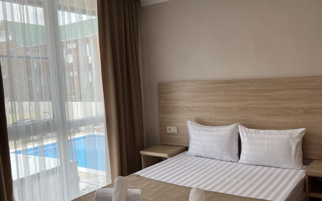 Golden Plaza Hotel