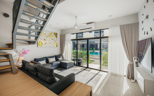 Riana Town Private house
