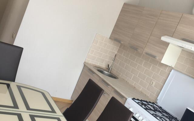 Three-Room Apartments for 5-7 People