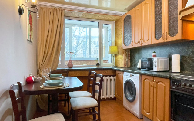 Uyutnaya kvartira v Khamovnikakh Flat