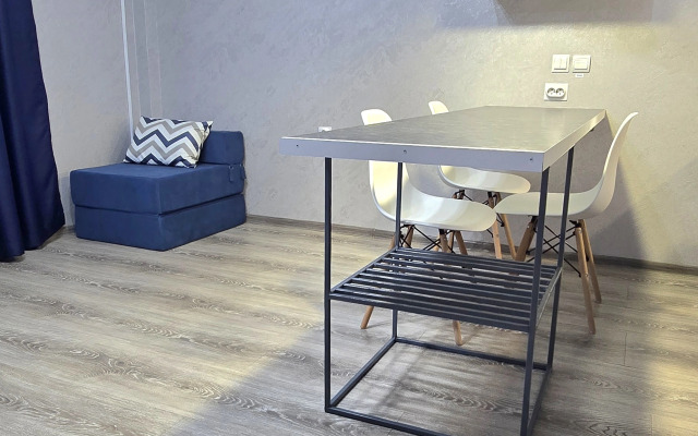 Sovremennaya uyutnaya studiya v luchshem rayone goroda Flat