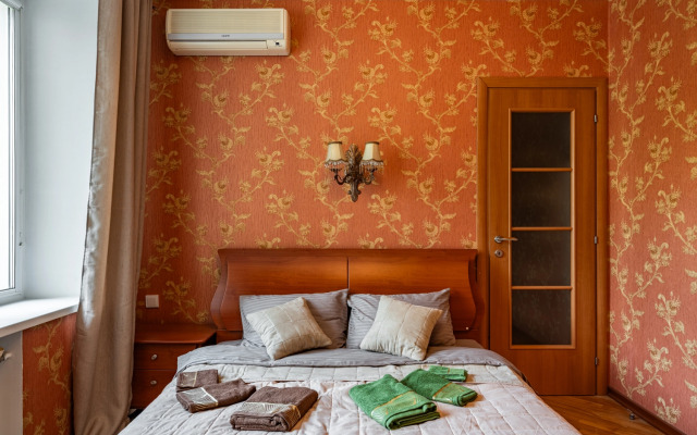 Ogromnaya Dvukhkomnatnaya Dlya 5 Chelovek U Moskva Siti Flat