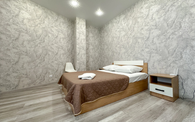 Квартира Трехкомнатная Оптимистов 9