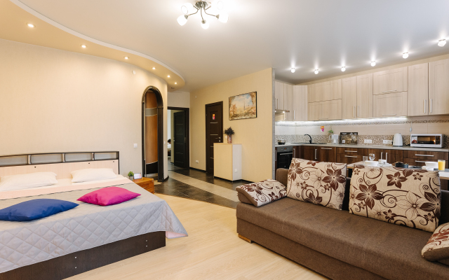 Апартаменты 9 ночей с видом на речку на Коммунальной 1