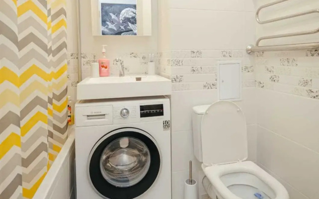 Na Prospekte Yanki Kupaly 88b Apartments