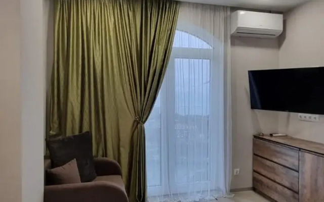 Квартира с балконом и отдельной спальней в новом ЖК Оливия