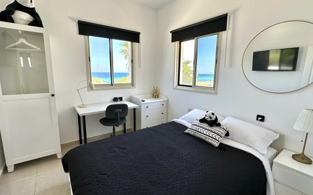 GW951 Gugel Waves Amazing Seaview Flat