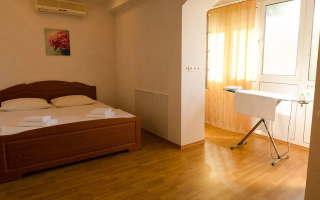 S Dobroy I Myagkoy Enepgetikoj Amango Apartments